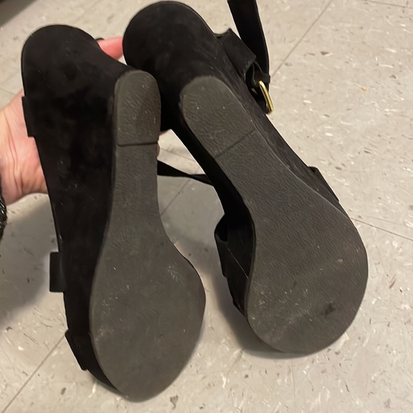 Black suede wedges - Picture 4 of 5